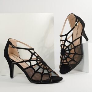 Unique Vintage 1940s Black Spider Web Heels